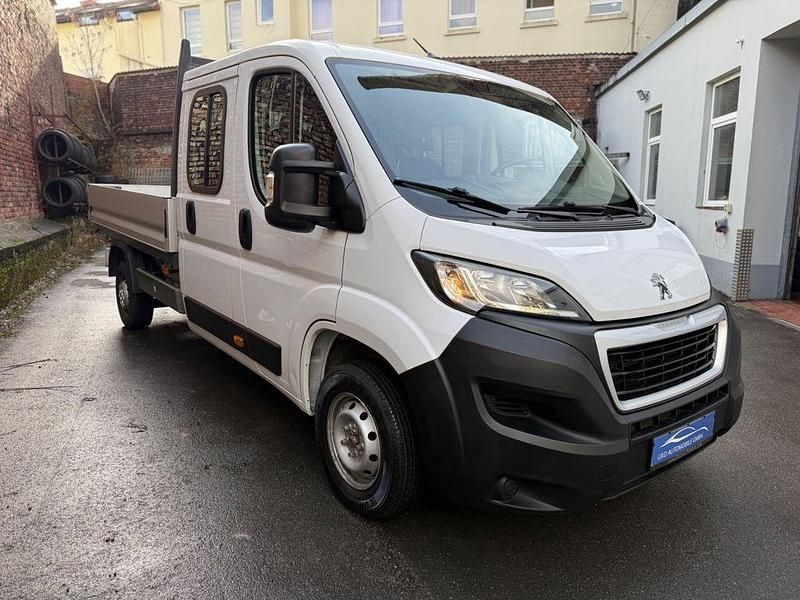 Gebraucht Peugeot Boxer 140 PS (102 kW) 2022 Weiß Van