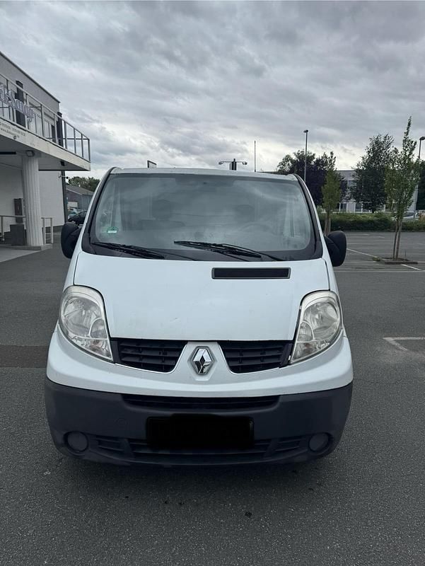 Weiß Gebraucht 2011 Renault Traffic Limousine | 4.299 € - Bild 1/4