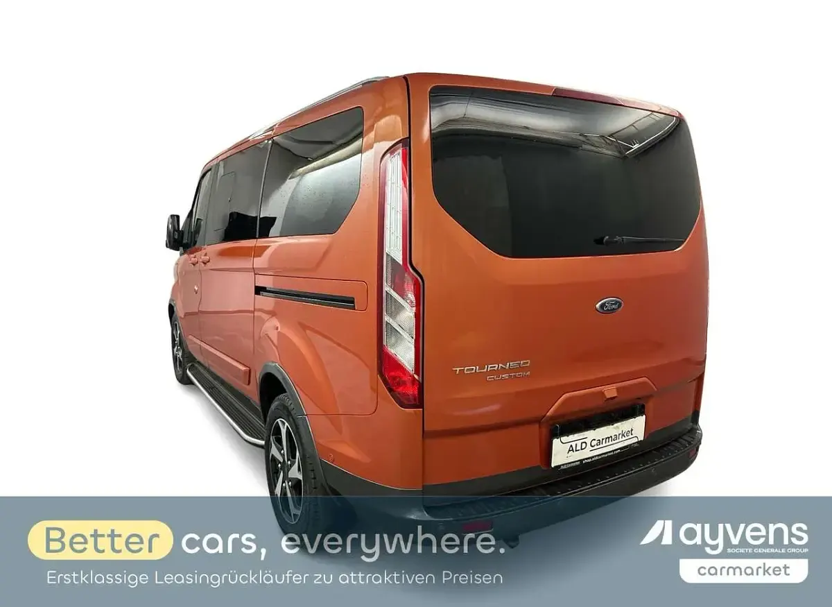 Gebraucht Ford Tourneo 170 PS (125 kW) 2023 Hokkaidoorange metallic Van / Kleinbus