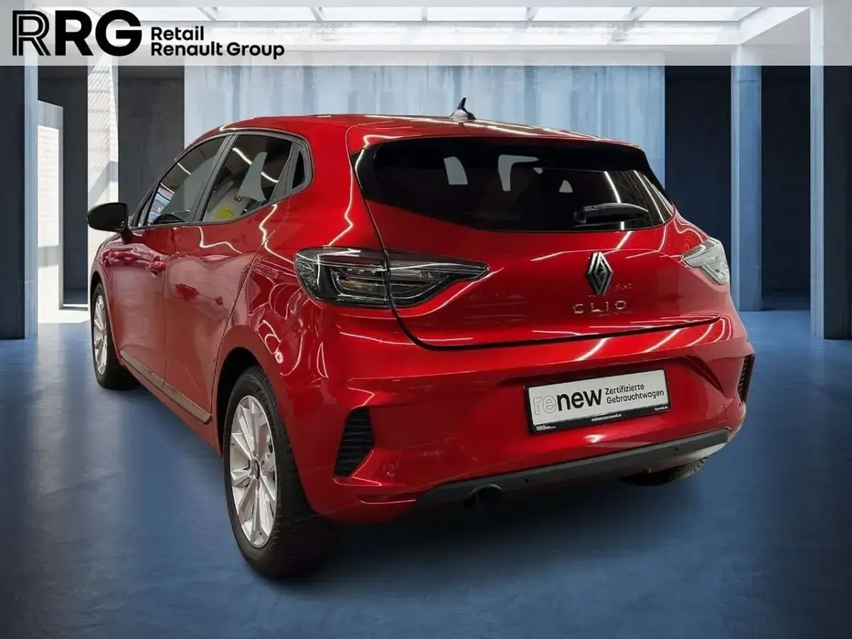 Gebraucht Renault Clio Evolution 101 PS (74 kW) 2023 Rot Kleinwagen