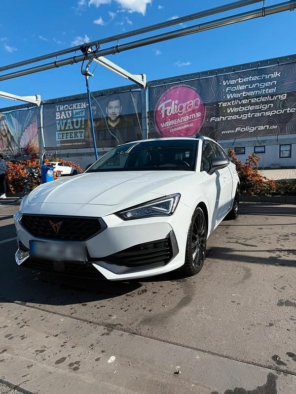 Weiß Gebraucht 2022 Cupra Leon Kombi | 29.999 € (Guter Preis) - Bild 1/4