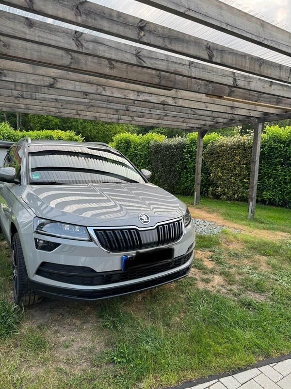 Grau Gebraucht 2019 Skoda Karoq SUV | 17.999 € (Superpreis) - Bild 1/4
