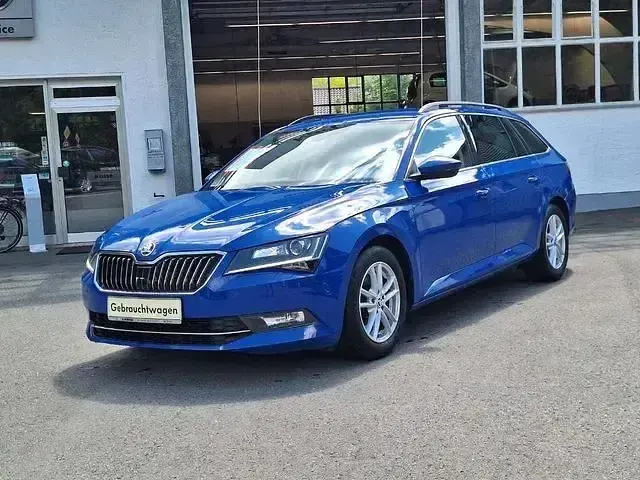 Gebraucht Skoda Superb Ambition 150 PS (110 kW) 2019 Energyblau Kombi