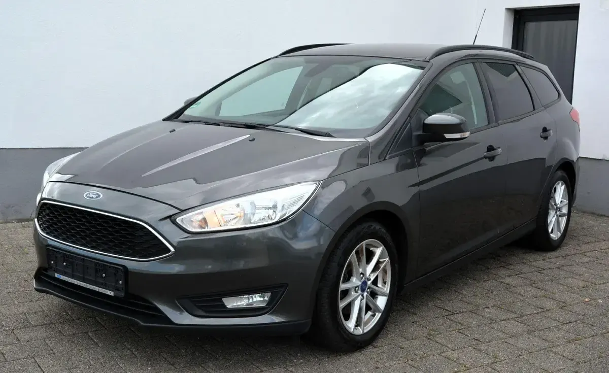 Usata Ford Focus Business Edition 125 CV (91 kW) 2016 Grigio Station wagon