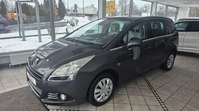 Gebraucht Peugeot 5008 Platinum 156 PS (114 kW) 2010 Grau Van / Kleinbus