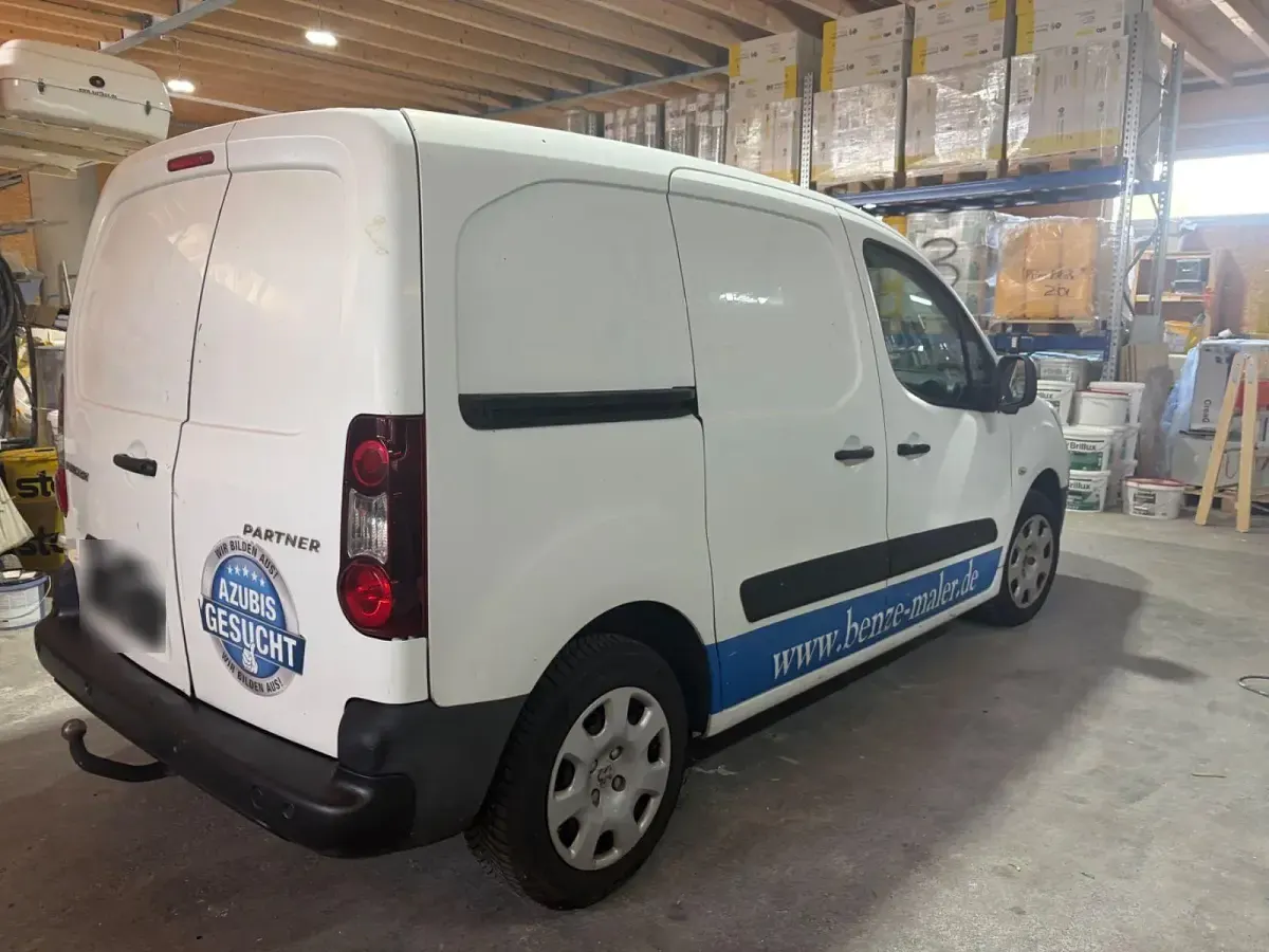 Gebraucht Peugeot Partner Tepee Allure 114 PS (83 kW) 2014 Weiß Van / Kleinbus