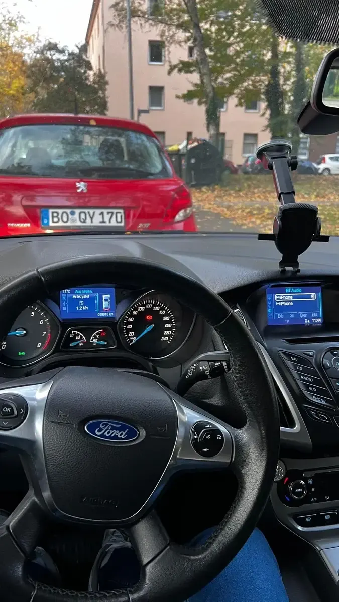 Gebraucht Ford Focus 125 PS (91 kW) 2014 Schwarz Kombi