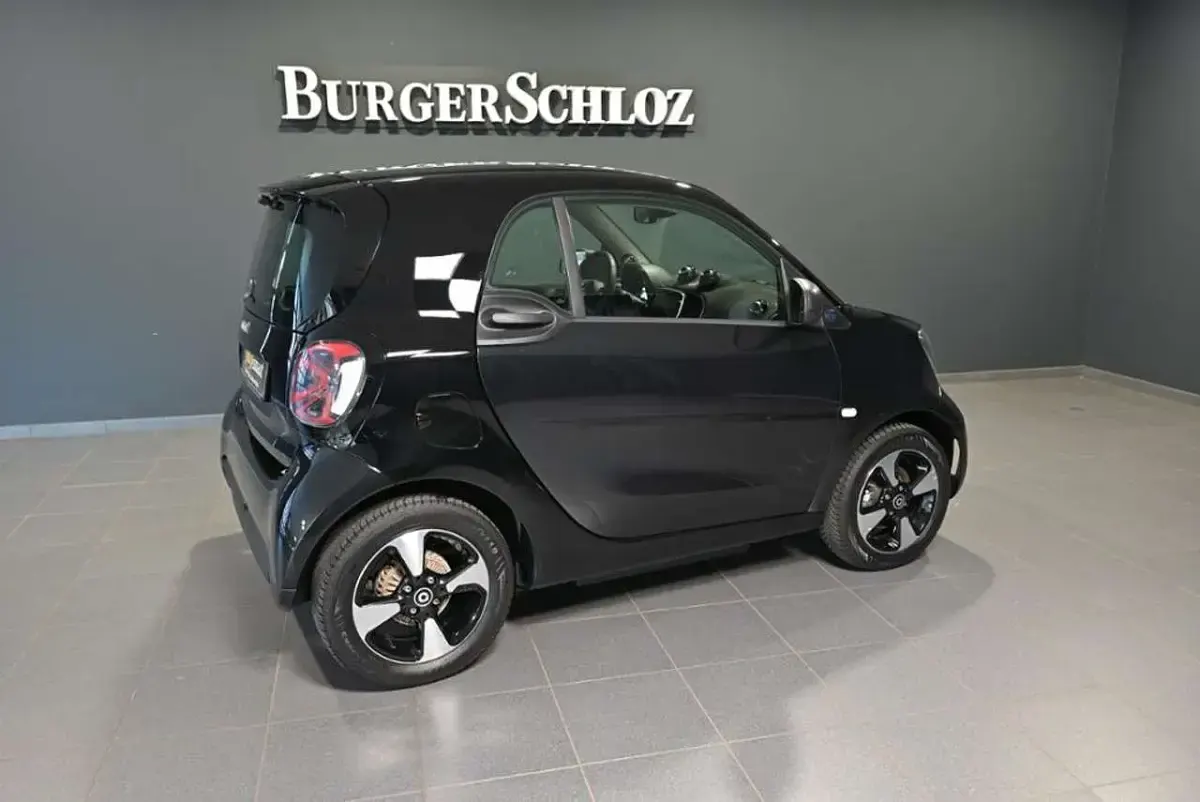 Gebraucht Smart ForTwo Electric Drive 60 kW (82 PS) 2024 Bodypanels in black Coupé