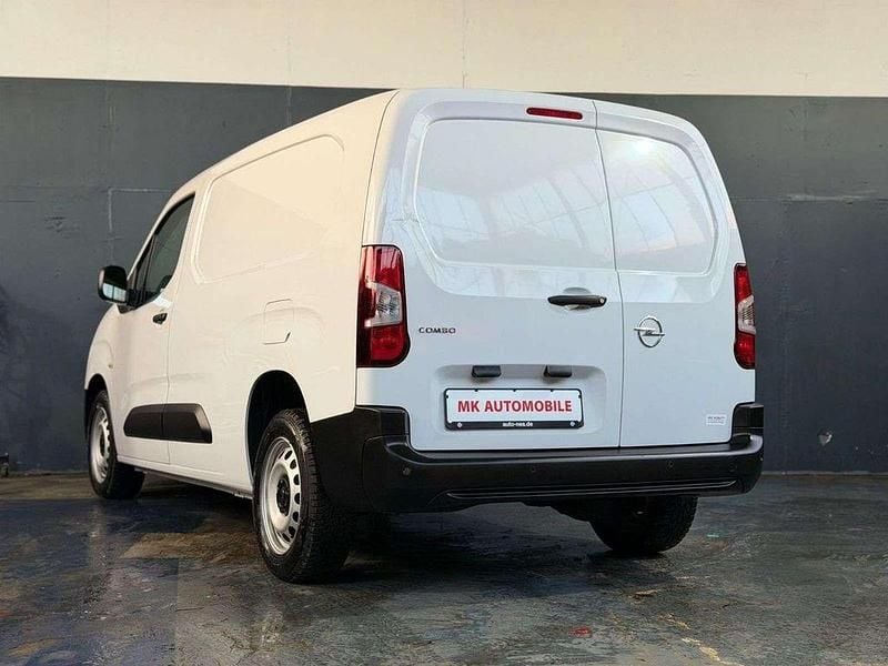 Gebraucht Opel Combo Basis 102 PS (75 kW) 2024 Weiß Kombi