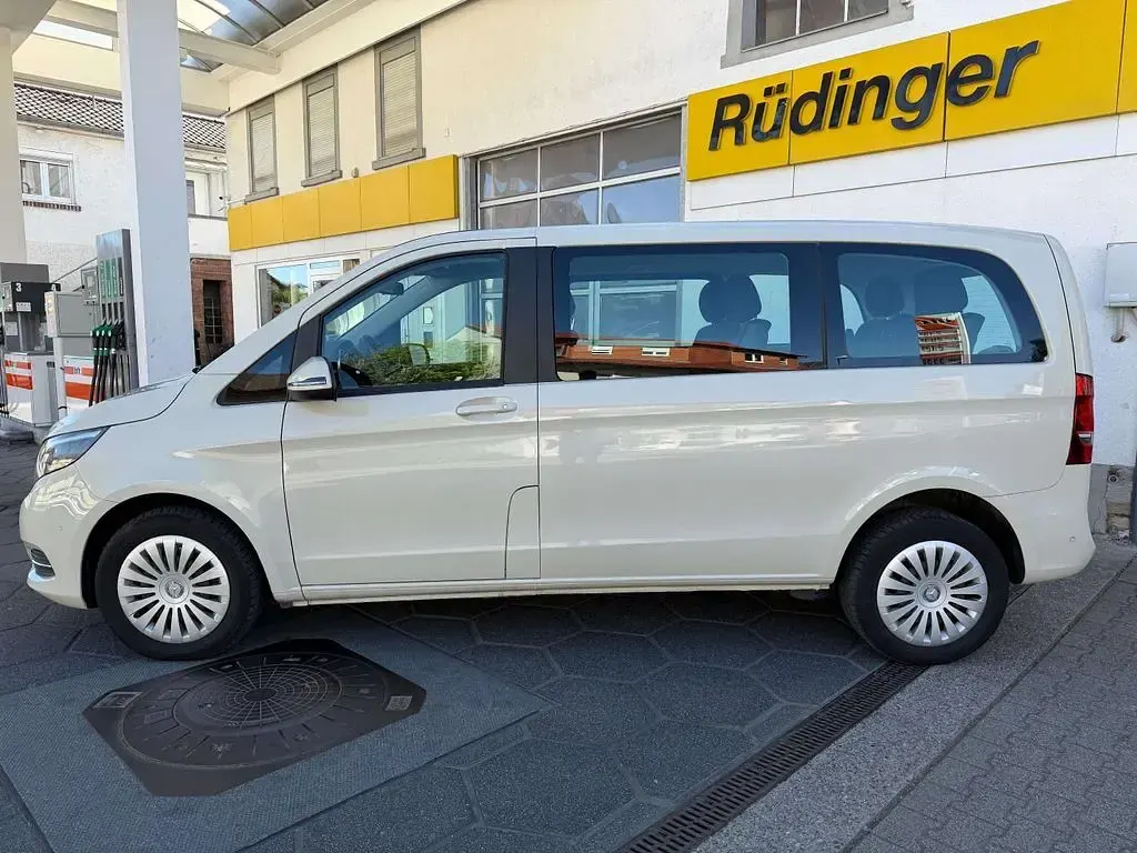 Gebraucht Mercedes V200 136 PS (100 kW) 2016 Grau Van / Kleinbus