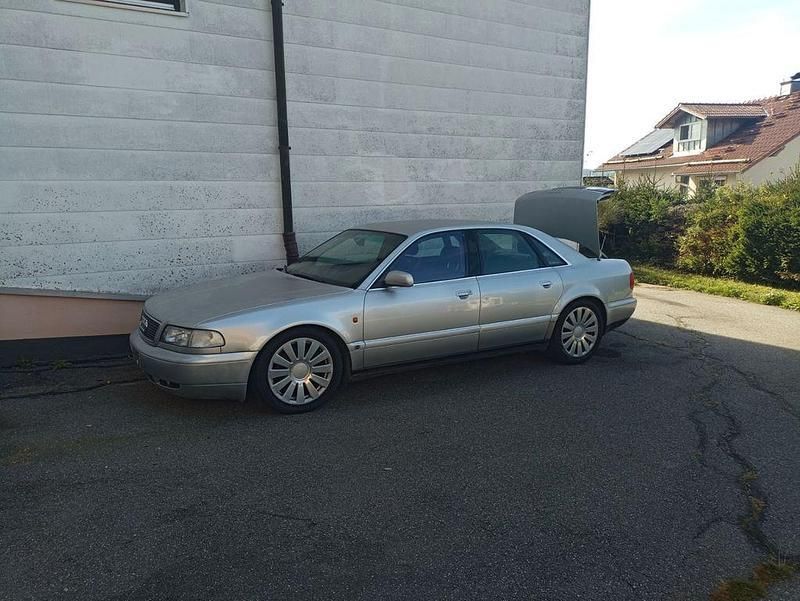 Silber Gebraucht 1994 Audi A8 Limousine | 4.000 € - Bild 1/4