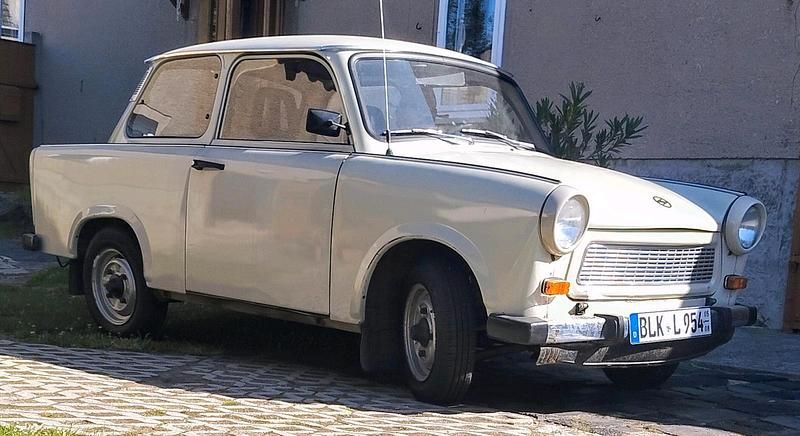 Beige Gebraucht 1986 Trabant 601 Limousine | 4.700 € - Bild 1/4