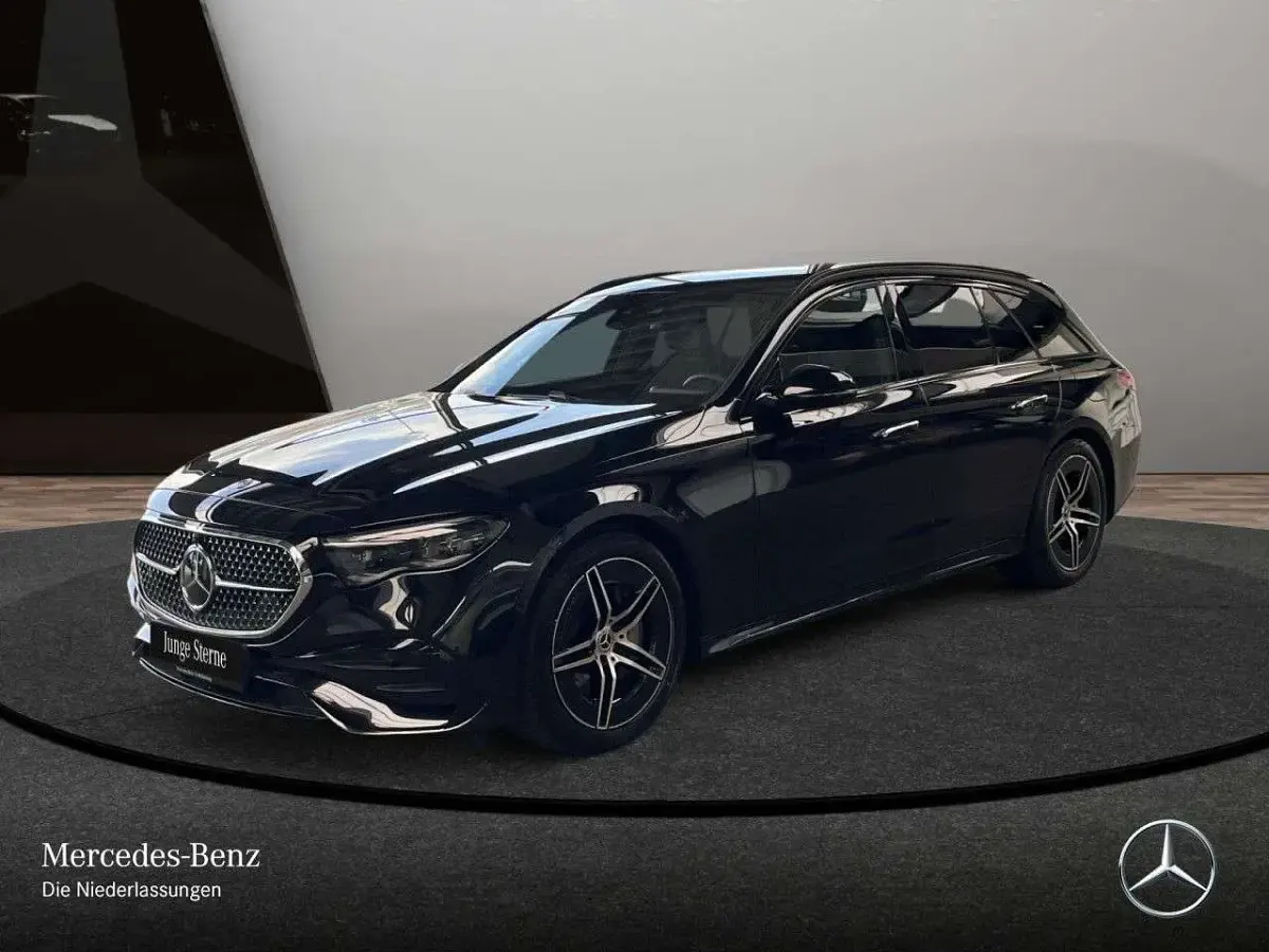 Gebraucht Mercedes E300 AMG line 197 PS (144 kW) 2025 Schwarz Limousine
