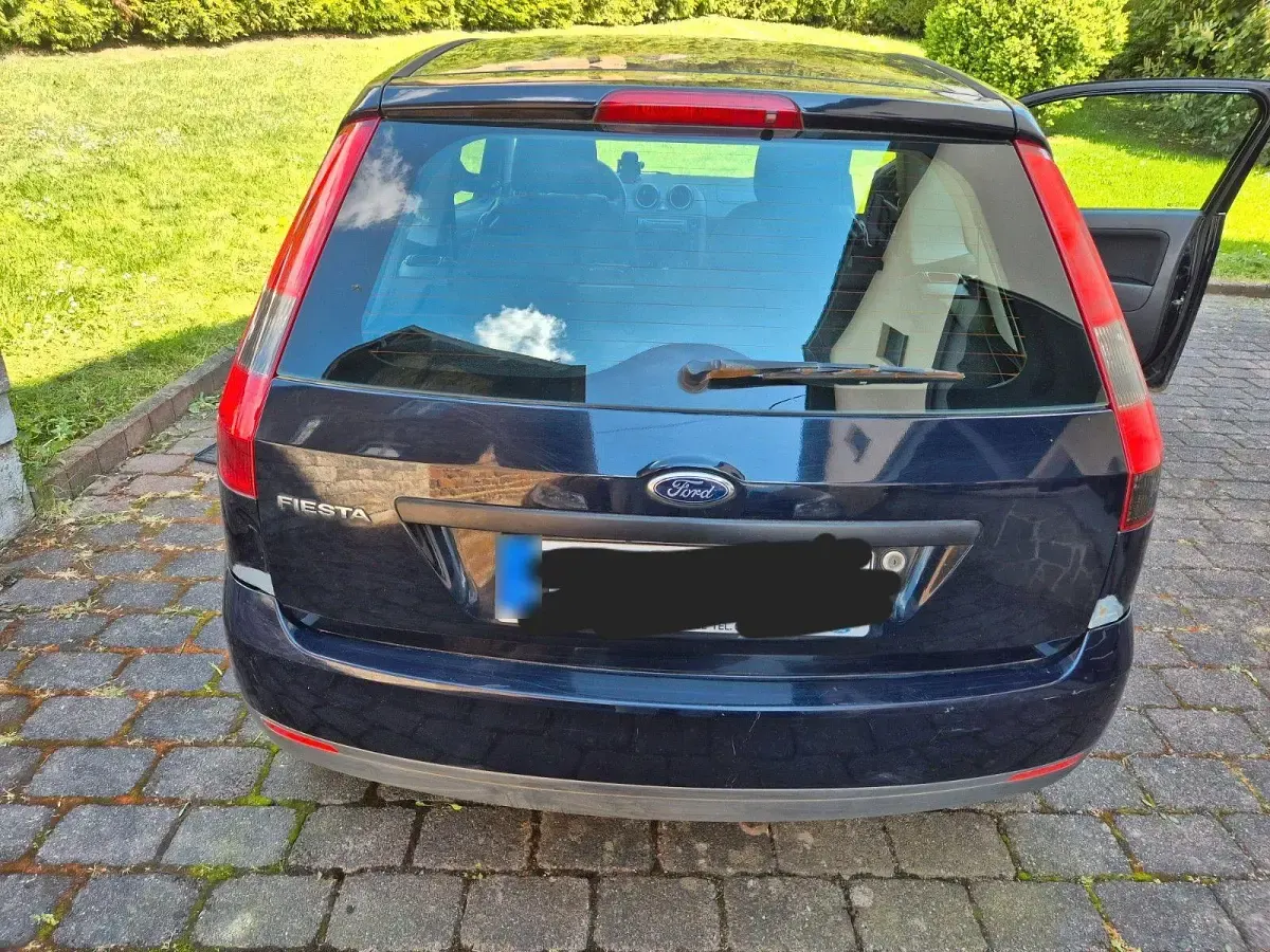 Occasion Ford Fiesta 60 ch (44 kW) 2005 Bleue Citadine
