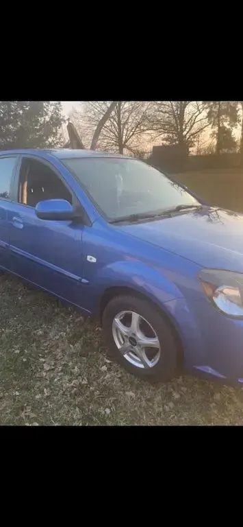 Gebraucht Kia Rio 71 PS (52 kW) 2010 Blau Limousine