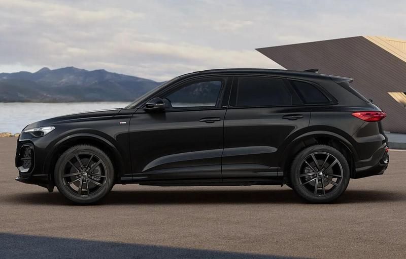 Neu Audi Q5 Ambiente 204 PS (150 kW) 2025 Mythosschwarz metallic SUV
