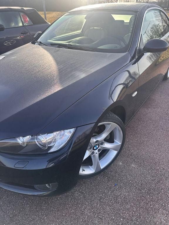Gebraucht BMW 330 272 PS (200 kW) 2007 Blau Coupé