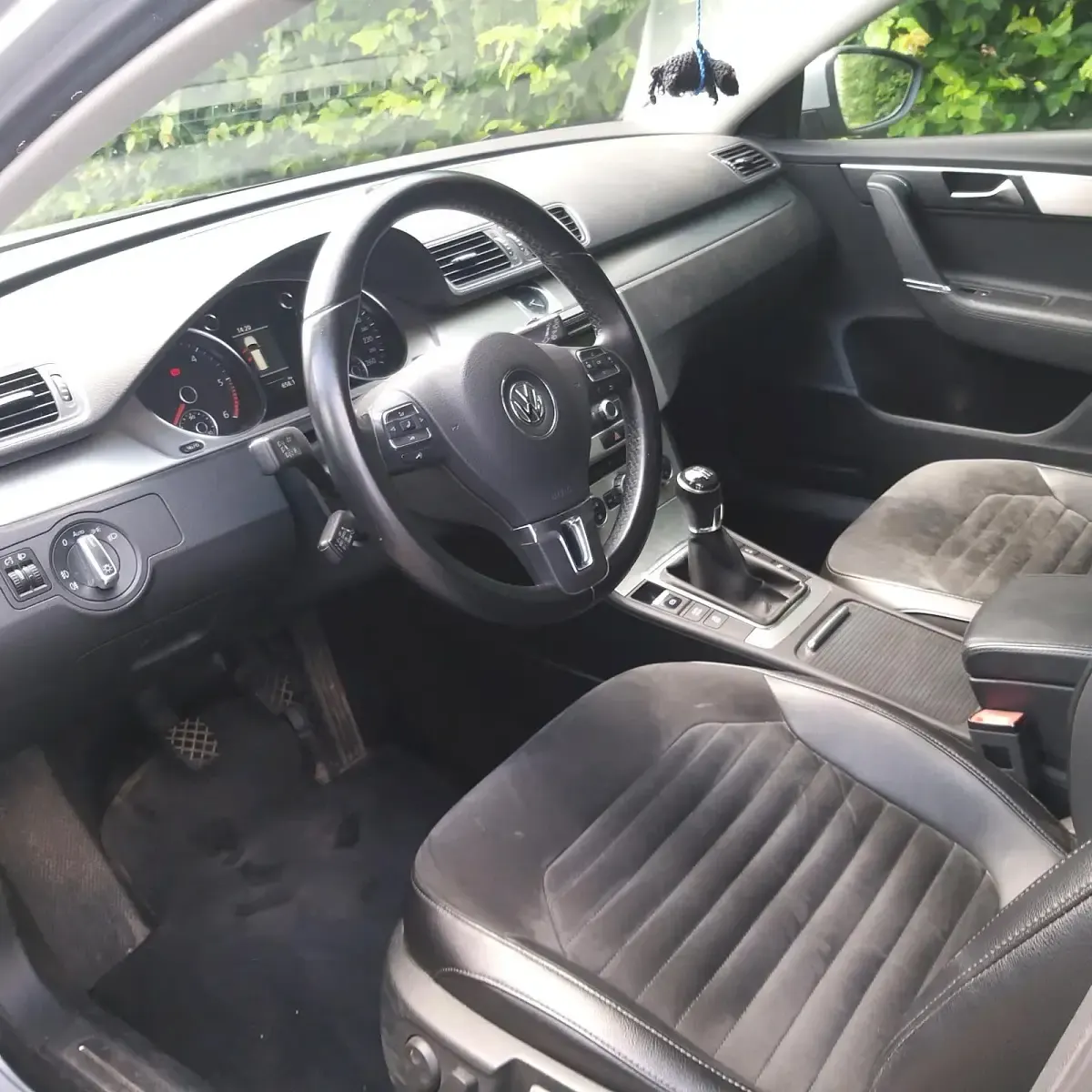 Gebraucht VW Passat 140 PS (102 kW) 2013 Grau Kombi