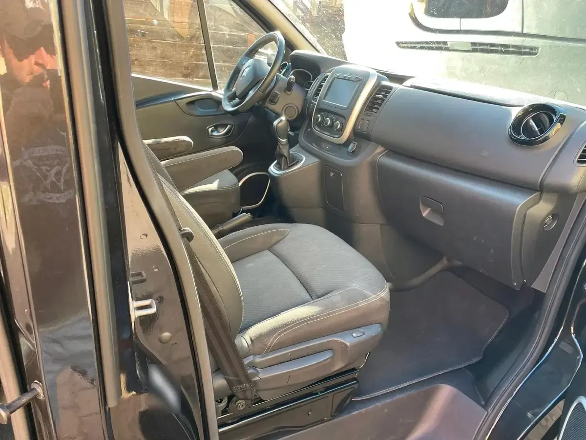 Gebraucht Renault Trafic 170 PS (125 kW) 2020 Schwarz Van / Kleinbus