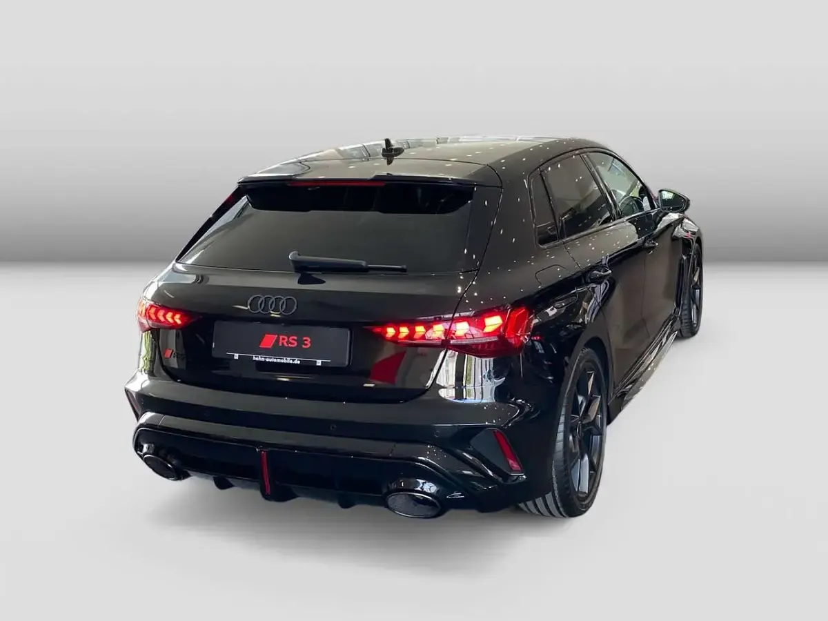 Neu Audi RS3 400 PS (294 kW) 2026 Mythosschwarz metallic Limousine