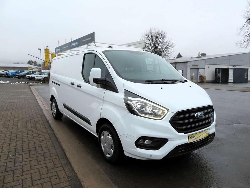 Gebraucht Ford Transit Custom 105 PS (77 kW) 2022 Frostweiß Van / Kleinbus