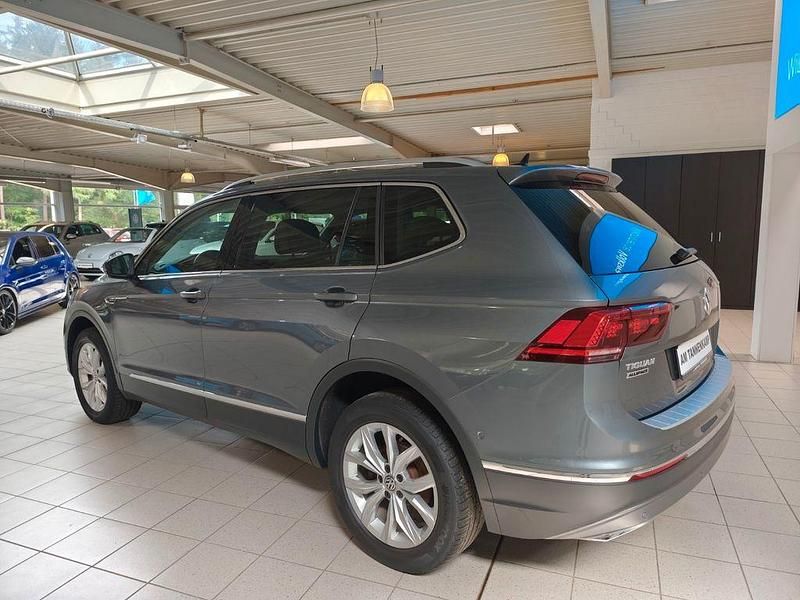 Gebraucht VW Tiguan Allspace Highline 150 PS (110 kW) 2020 Grau SUV