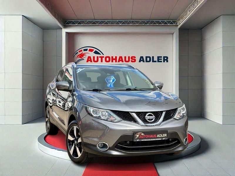 Grau Gebraucht 2015 Nissan Qashqai 360º SUV | 11.990 € (Fairer Preis) - Bild 1/4