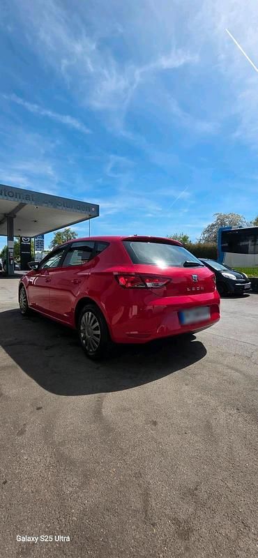 Usata Seat Leon 105 CV (77 kW) 2013 Rosso Utilitaria