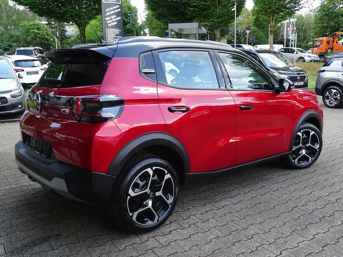 Usata Citroën C3 101 CV (74 kW) 2025 Rosso SUV