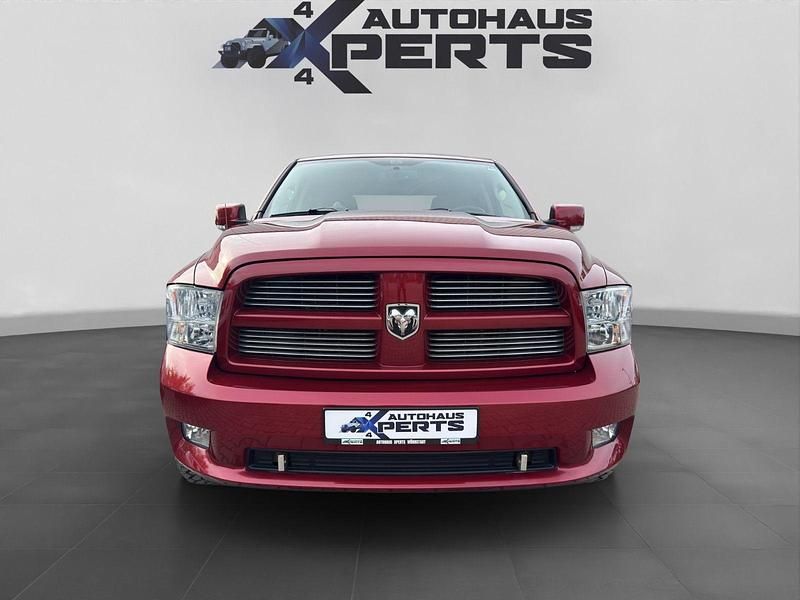 Cherry red Gebraucht 2011 Dodge Ram Abholung | 31.900 € (Teuer) - Bild 1/4