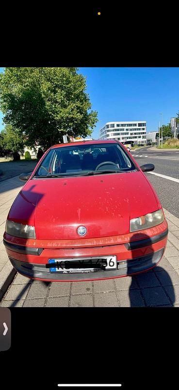 Rot Gebraucht 2002 Fiat Punto Kleinwagen | 600 € (Superpreis) - Bild 1/4