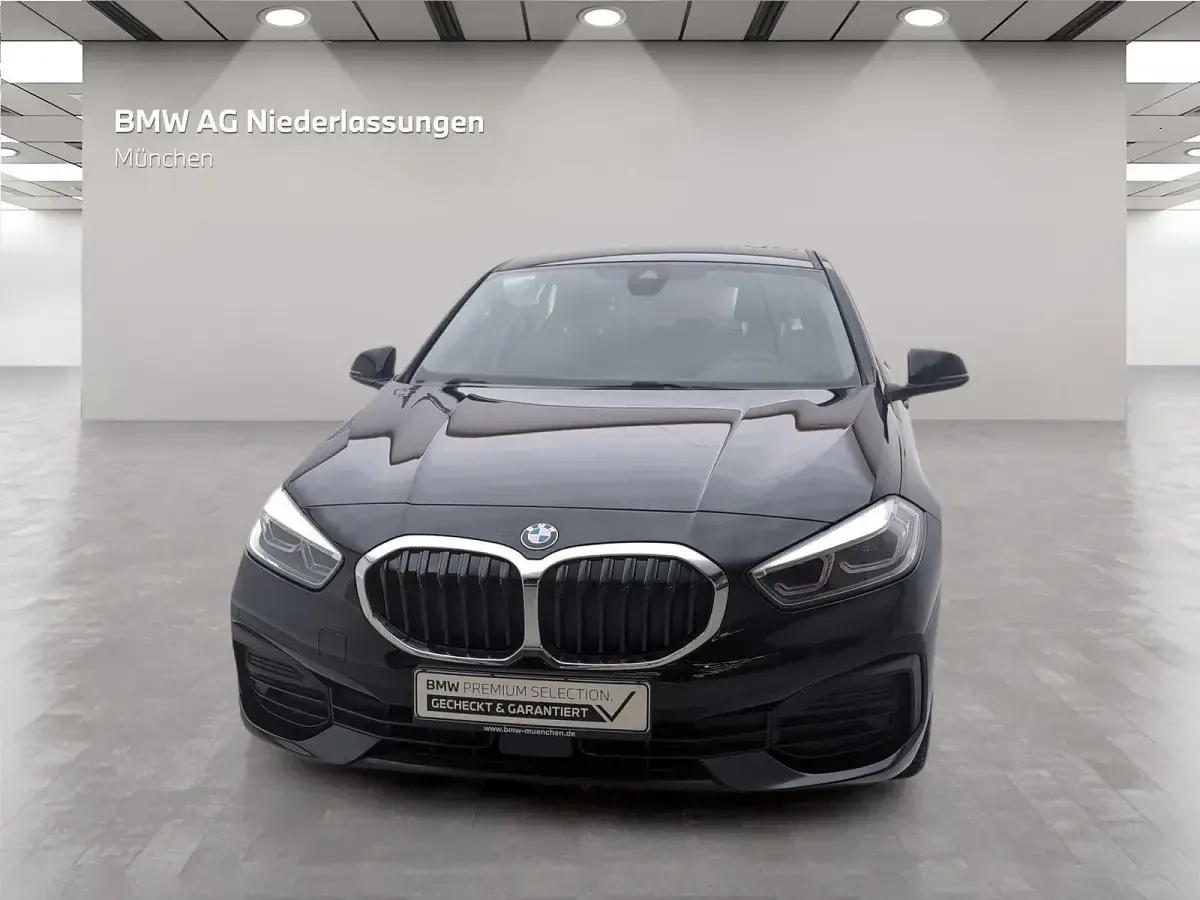 Gebraucht BMW 118 Advantage 136 PS (100 kW) 2022 Schwarz Limousine