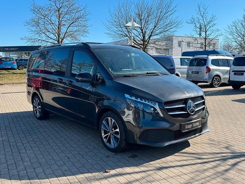 Gebraucht Mercedes V300 237 PS (174 kW) 2023 Graphitgrau metallic Van / Kleinbus