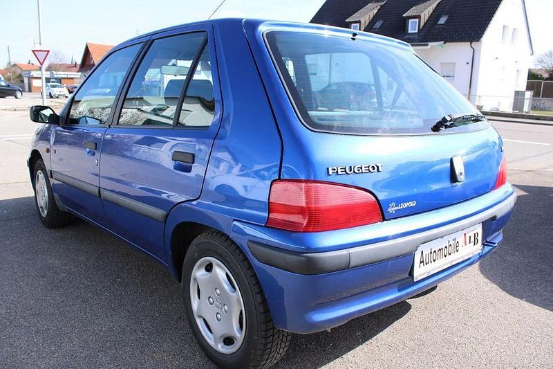 Gebraucht Peugeot 106 60 PS (44 kW) 1997 Blau Kleinwagen