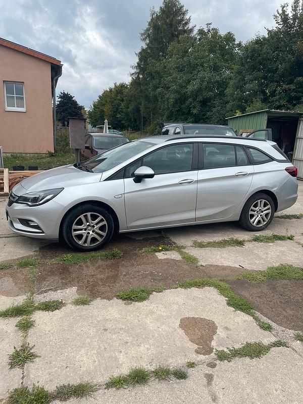 Gebraucht Opel Astra 136 PS (100 kW) 2019 Silber Kombi