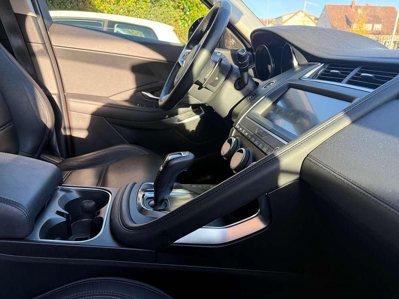 Gebraucht Jaguar E-Pace S 179 PS (131 kW) 2020 Caldera red SUV