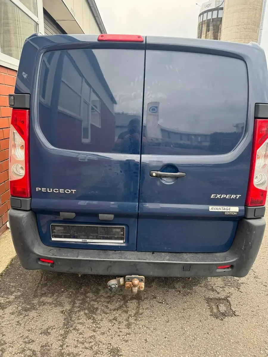 Gebraucht Peugeot Expert 120 PS (88 kW) 2016 Blau Van