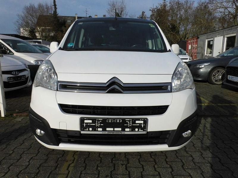 Weiß Gebraucht 2017 Citroën Berlingo Shine Van / Kleinbus | 4.990 € (Superpreis) - Bild 1/1