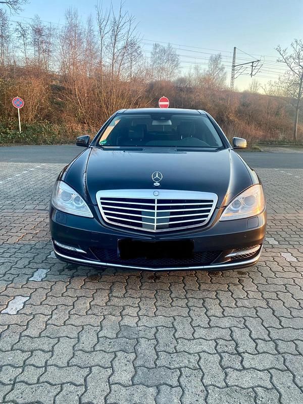 Gebraucht Mercedes S350 258 PS (189 kW) 2012 Schwarz Limousine