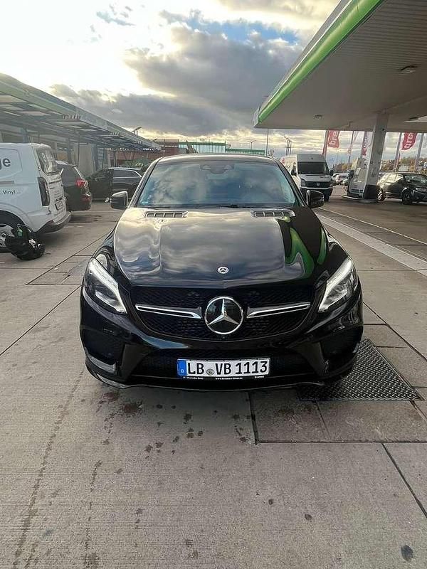 Schwarz Gebraucht 2018 Mercedes GLE350 SUV | 27.500 € (Fairer Preis) - Bild 1/4