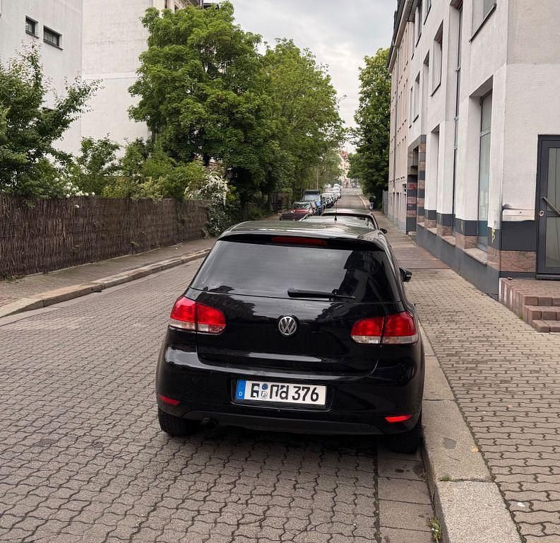 Gebraucht VW Golf VII Style 105 PS (77 kW) 2012 Schwarz Limousine