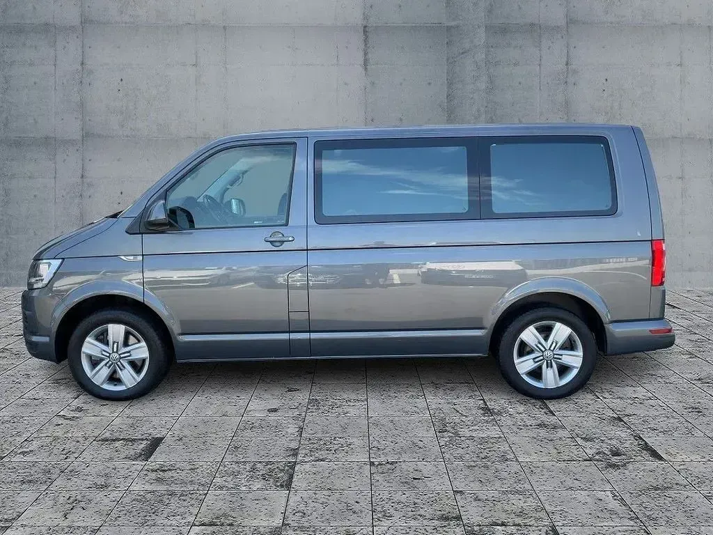 Gebraucht VW Multivan Comfortline 150 PS (110 kW) 2019 Indiumgrau metallic Van / Kleinbus