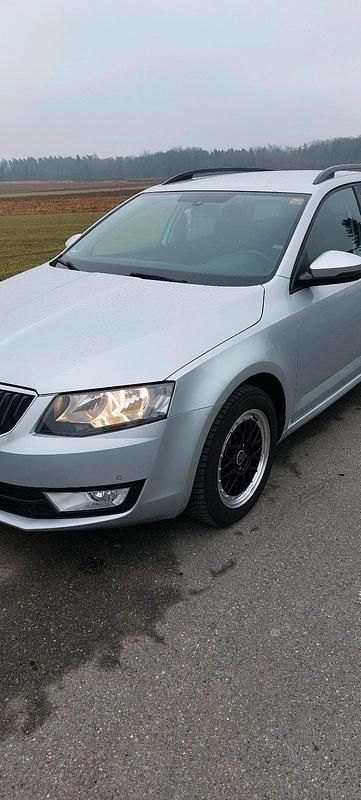 Gebraucht Skoda Octavia 150 PS (110 kW) 2014 Grau Kleinwagen