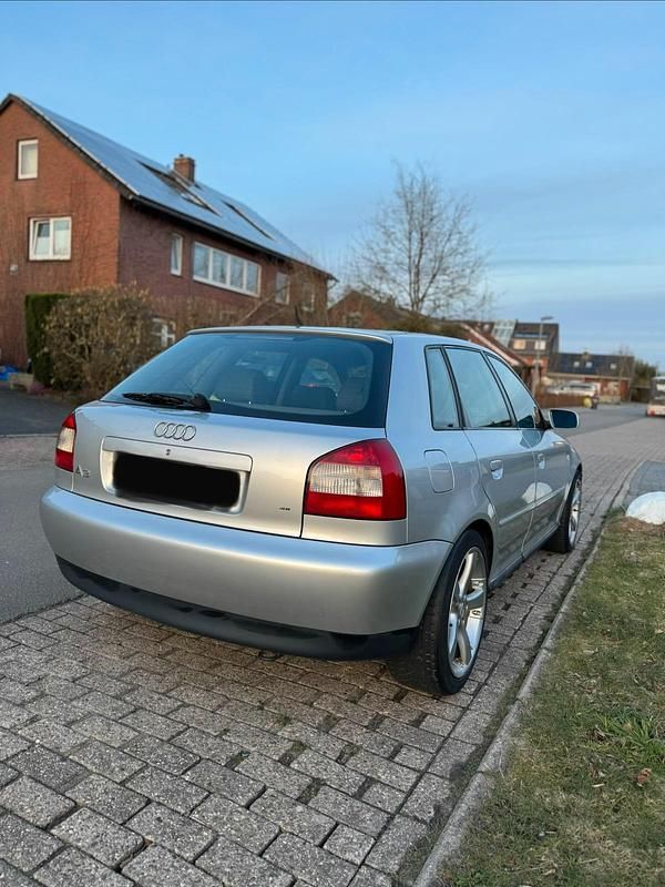 Gebraucht Audi A3 130 PS (95 kW) 2003 Silber Kleinwagen
