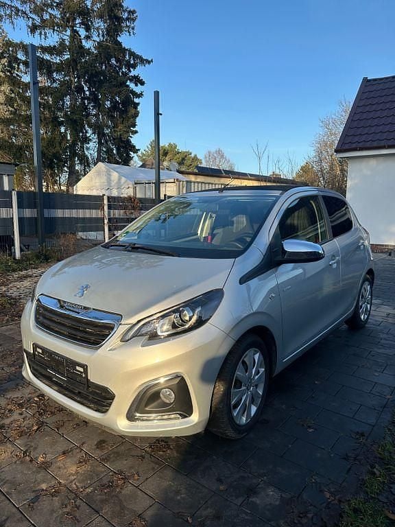 Silber Gebraucht 2019 Peugeot 108 Active Limousine | 6.900 € (Guter Preis) - Bild 1/4