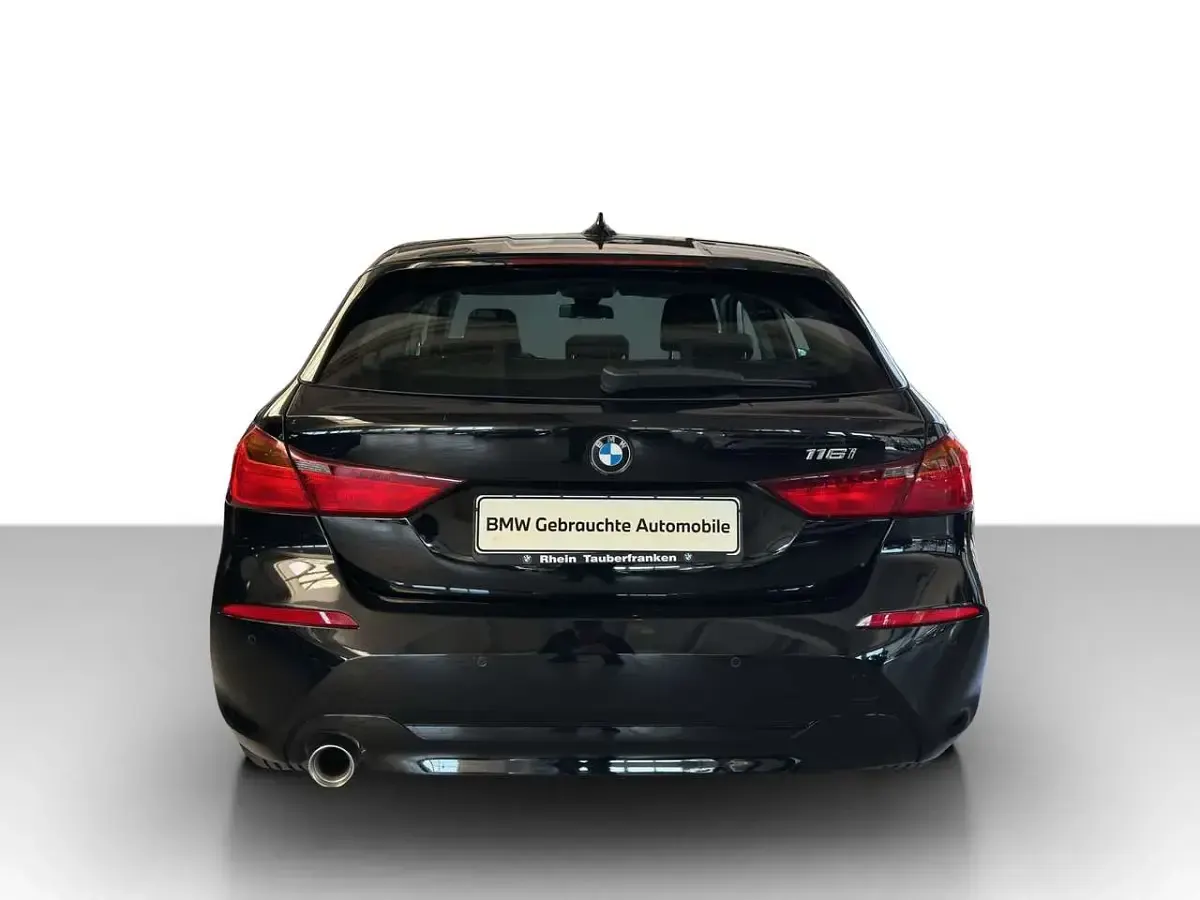 Gebraucht BMW 116 109 PS (80 kW) 2022 Schwarz Kleinwagen