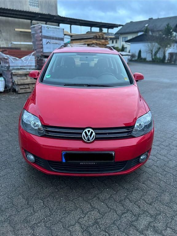 Rot Gebraucht 2009 VW Golf Plus Cross Van / Kleinbus | 5.999 € (Fairer Preis) - Bild 1/4