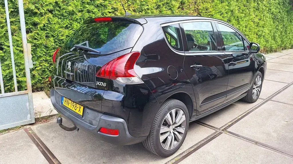 Gebraucht Peugeot 3008 Active 165 PS (121 kW) 2015 Schwarz Kombi