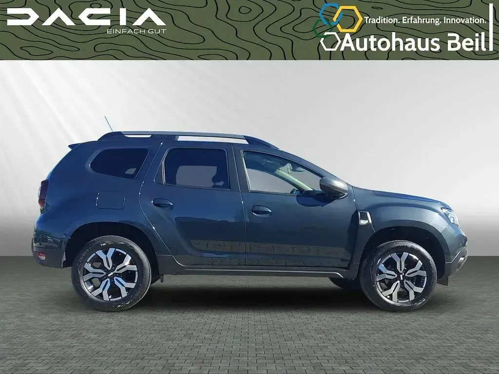 Używany Dacia Duster Journey 101 KM (74 kW) 2023 Szary SUV