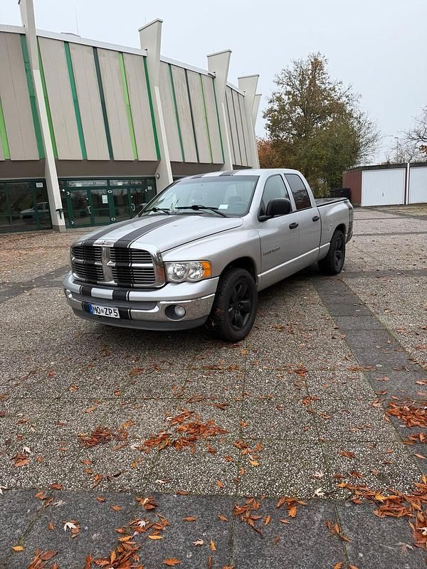 Silber Gebraucht 2003 Dodge Ram Abholung | 8.000 € - Bild 1/4